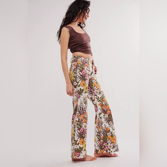 NWT Free People X Wrangler Wanderer Floral Flare Jeans - Picture 8 of 9